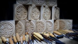 School of Woodcarving | Learn to carve Antique Style Rosette - Corner Block online woodcarving School https://schoolofwoodcarving.io #woodworking #woodcarving @grabovetskiy