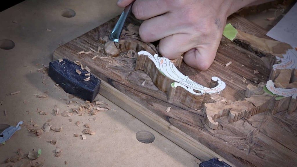 Real Gopher wood - Acacia- Olive Wood Woodcarving. How to Carve Box for a Bible with a Lily Flower