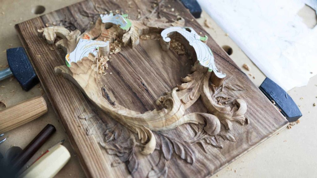 Real Gopher wood - Acacia- Olive Wood Woodcarving. How to Carve Box for a Bible with a Lily Flower