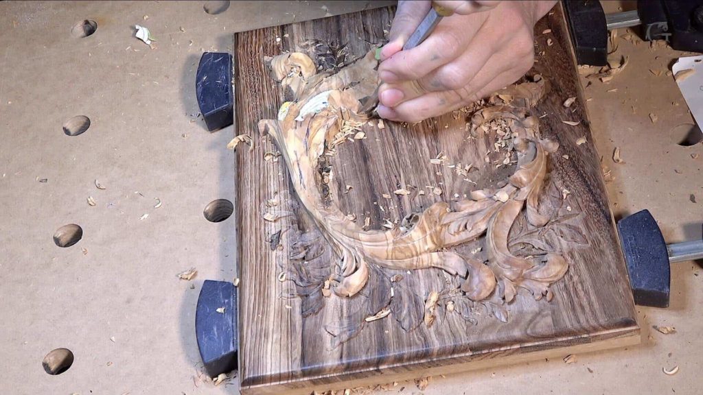 wood carving, Woodcarving, Hashemi Flowers, Foliage carving, carving leaves in wood, wood carving leaf patterns, carving leaves in wood, flower carving, carving flowers, wood carving flower patterns, wooden carved flowers, hand carved flowers, floral carving designs, Floral carving, hand carved flowers, hand carved wooden flowers, learn to carve flowers, learn to carve flowers in wood, How to carve basic flower,