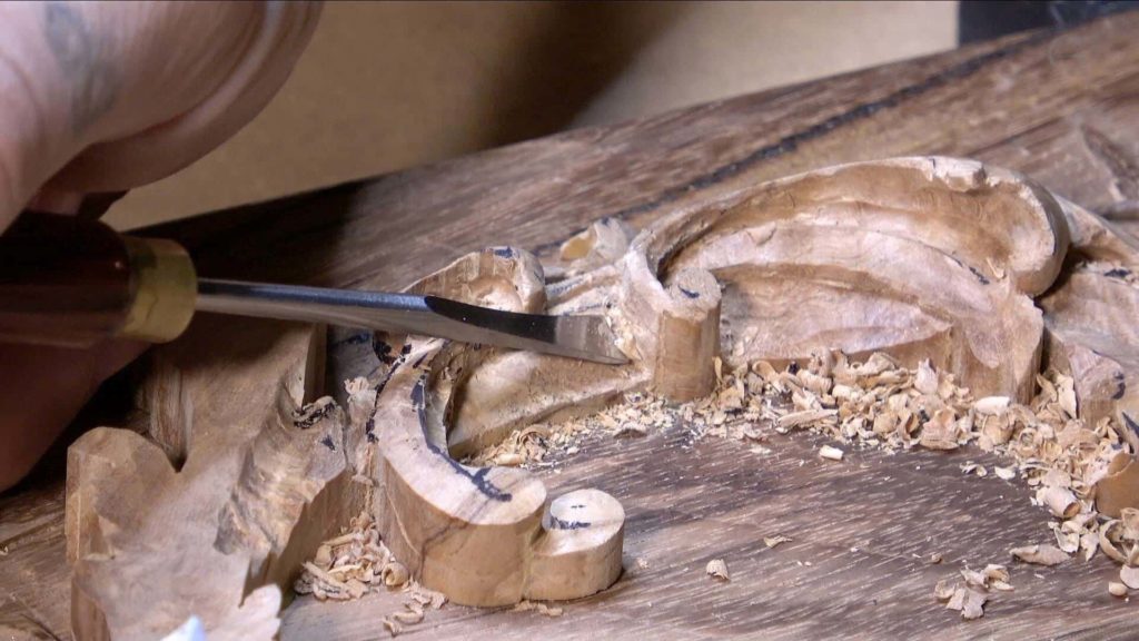 Real Gopher wood - Acacia- Olive Wood Woodcarving. How to Carve Box for a Bible with a Lily Flower