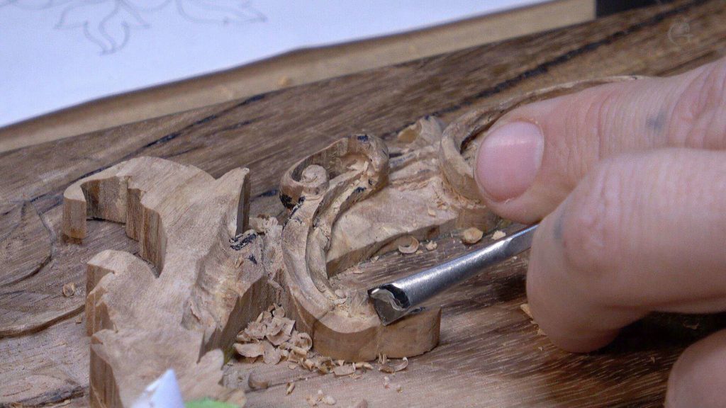 Real Gopher wood - Acacia- Olive Wood Woodcarving. How to Carve Box for a Bible with a Lily Flower