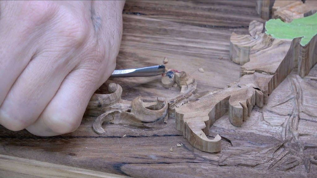 Real Gopher wood - Acacia- Olive Wood Woodcarving. How to Carve Box for a Bible with a Lily Flower