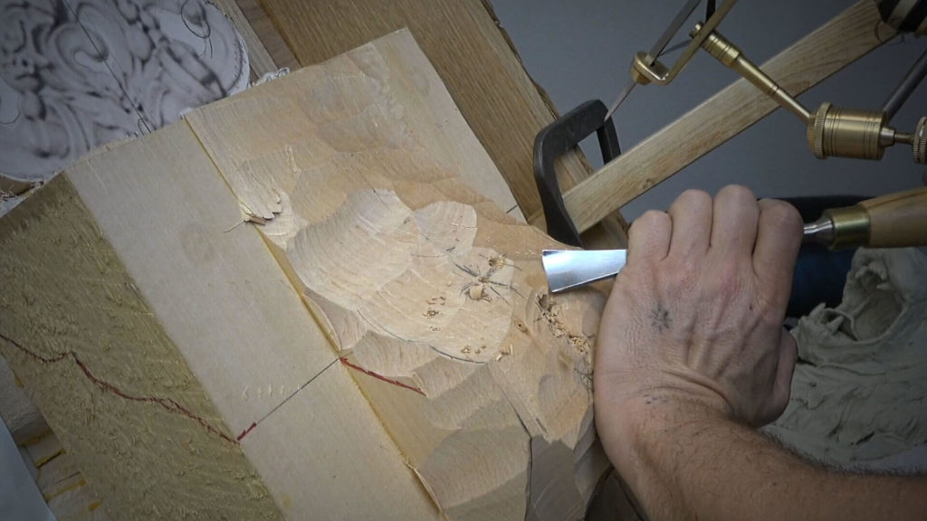 Learn how to cave Lion Head in Wood. Wood Carving School